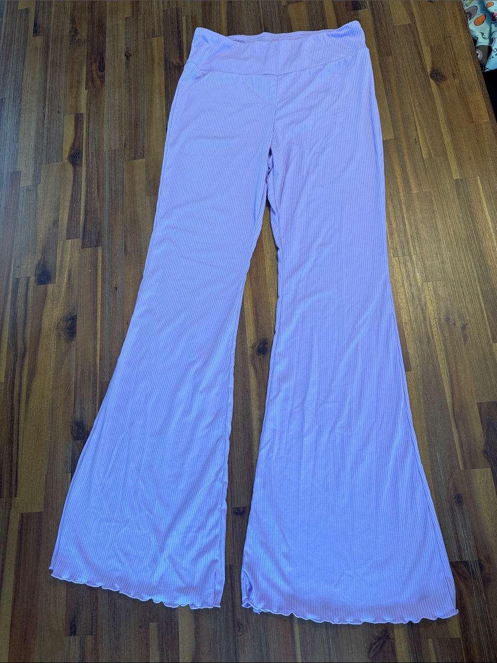 No Boundaries Light Lilac Ribbed Flare Leggings